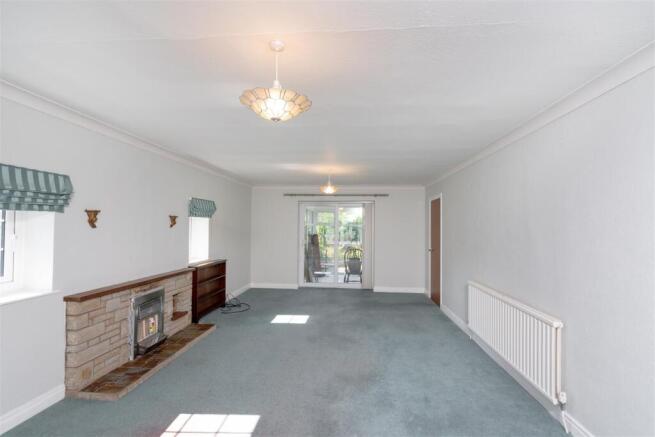 3 bed Detached for sale Image 4