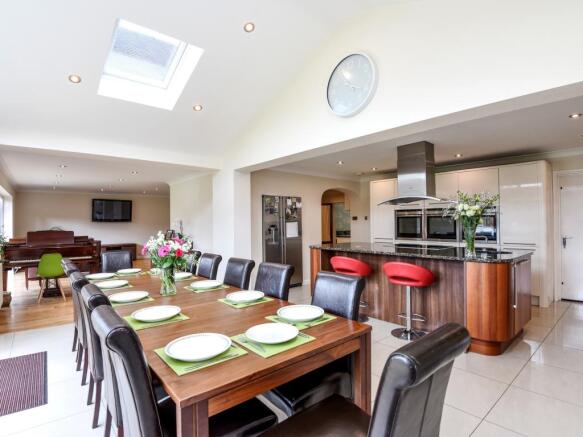 Kitchen/Dining Room 