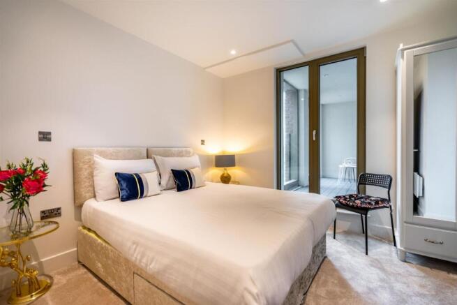 2 bed Apartment to rent Image 5