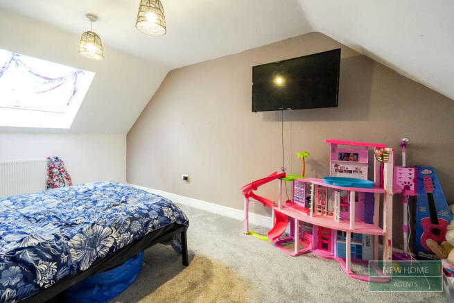 3 bed Semi-Detached for sale Image 11