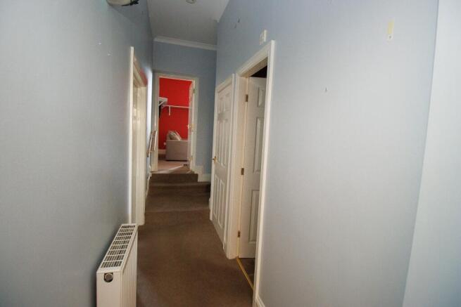 2 bed Ground Flat for sale Image 4