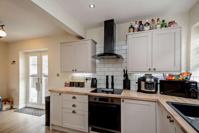 3 bed Semi-Detached for sale Image 5