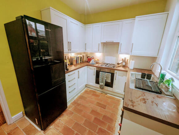 38-rose-ave-kitchen-2.jpg