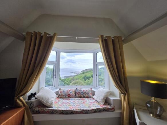 2 bed Flat for sale Image 6