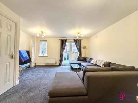 4 bed Semi-Detached for sale Image 6