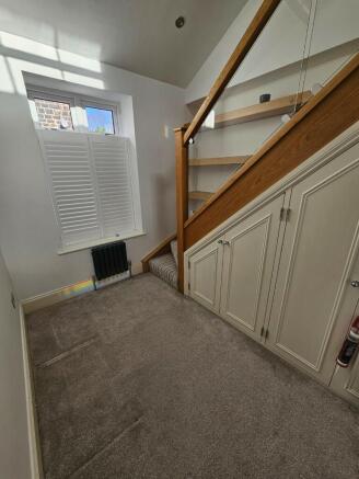 2 bed Terraced to rent Image 8