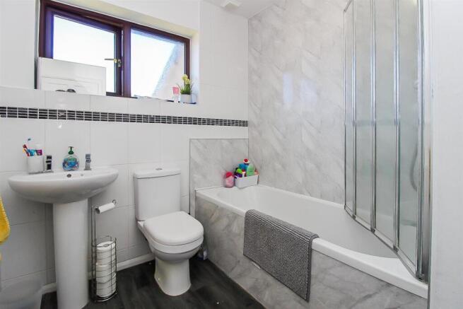 3 bed Detached for sale Image 9