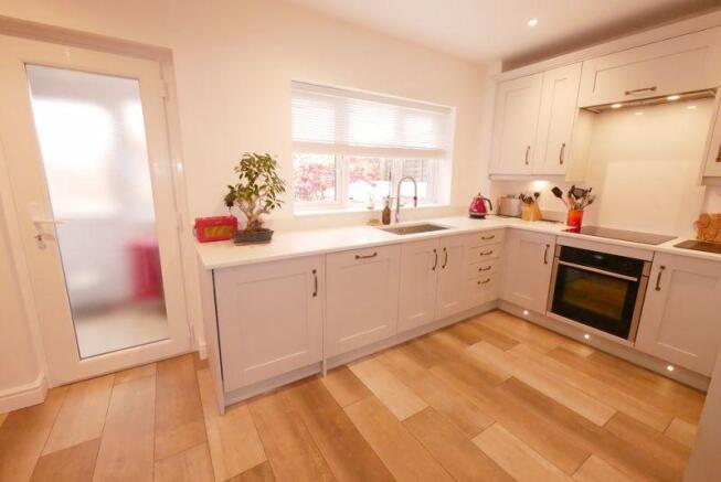 KITCHEN/DINER