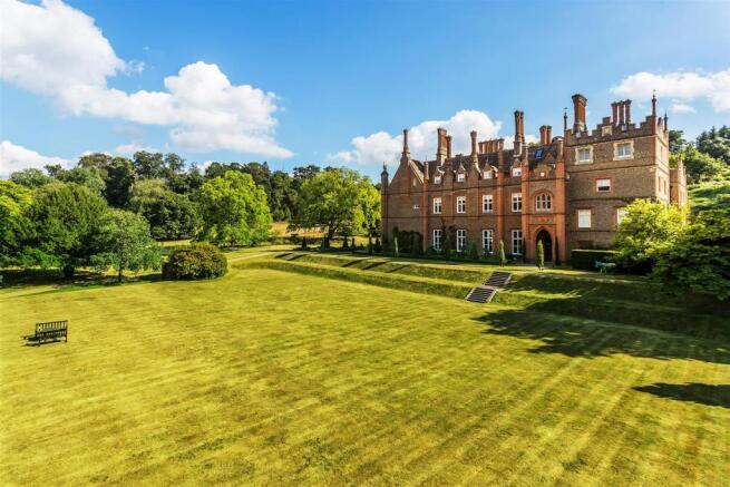 house. estate agency Albury Mansion Apartment 6