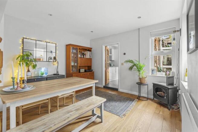 8 Hughenden Rd, HP13 5DT-5.jpg
