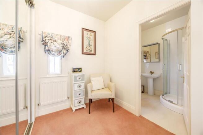5 bed Semi-Detached for sale Image 11