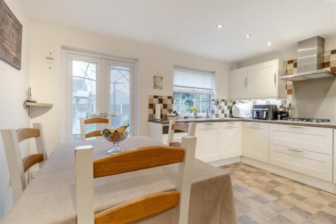 8682145-interior17.jpg