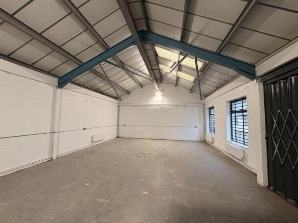 Brook Lane Unit 7 - 2.jpg