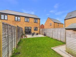 6, Citrine Place, Bishops Cleeve, Cheltenham GL52 7ZQ