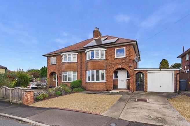 3-bed semi-detached on Priory Grove, Huntingdon, Cambridgeshire, PE29, £350,000