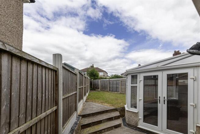 3 bed Semi-Detached for sale Image 4