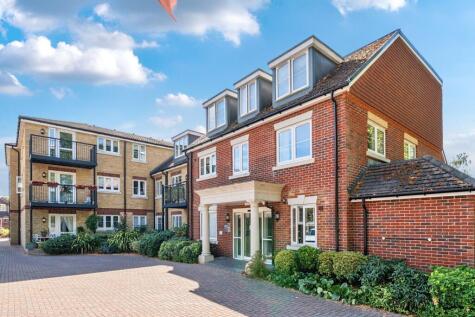 Manygate Lane, Shepperton, TW17