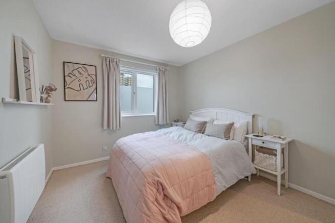 13-284881909 - PropWPen - NS - 2 Ashurst Close SE2