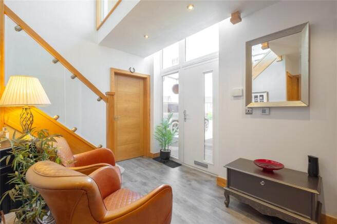 5 bed Detached for sale Image 5