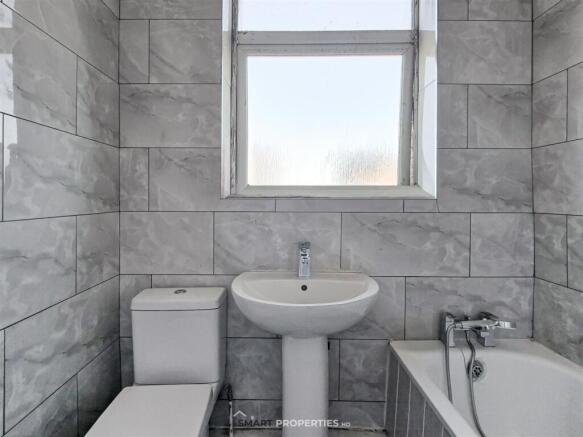 3 bed House for sale Image 11
