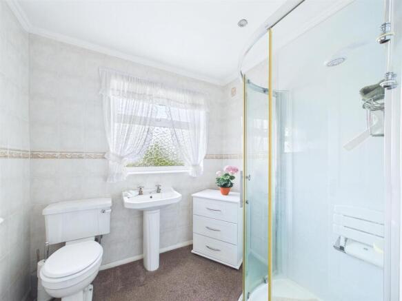 3 bed Bungalow for sale Image 10