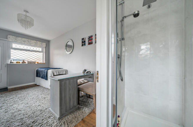 Bedroom 4/En Suite