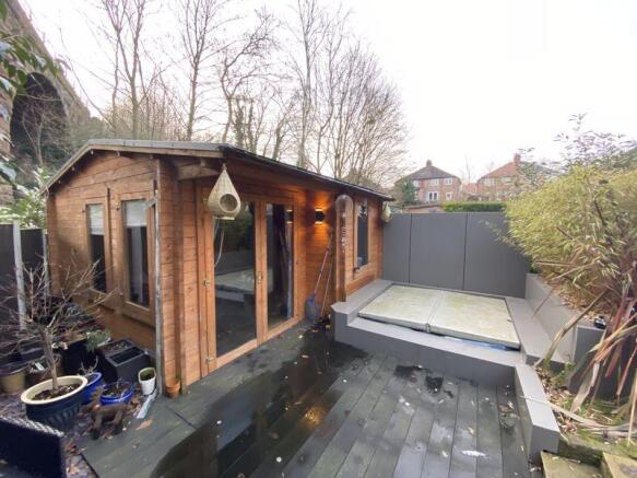 Summer House & Sunken Jacuzzi