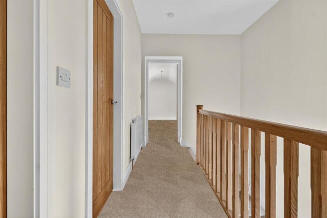 3 bed Terraced for sale Image 10