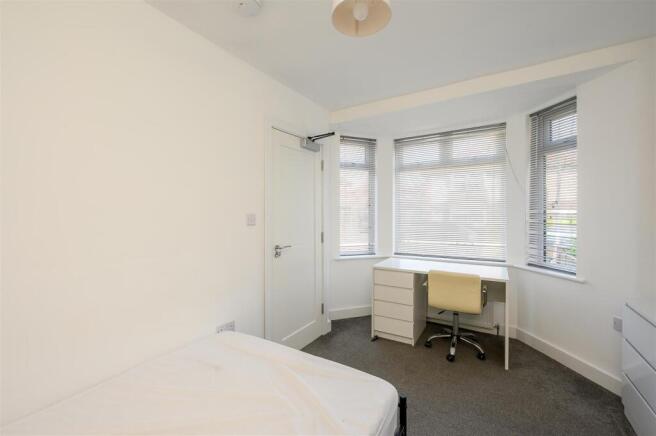 4 bed Semi-Detached for sale Image 7