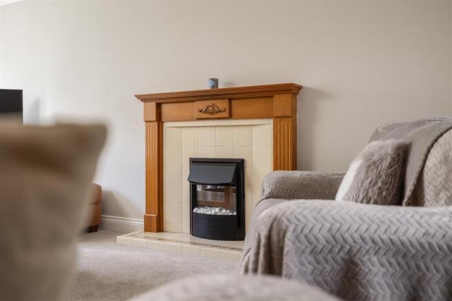 4 bed Detached for sale Image 6