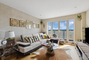 11, 209 Lumiere Court, Balham High Road, London SW17 7BQ