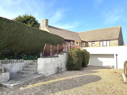 Newfoundland Close, BH19