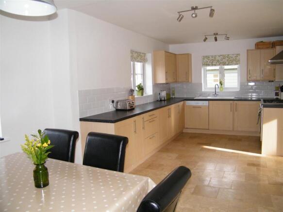 Kitchen/Dining Room
