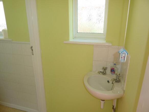 En-suite Cloakroom