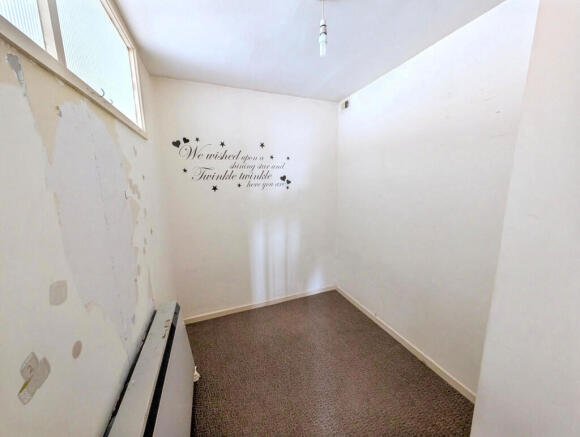 3 bed Apartment for sale Image 7