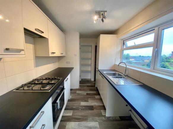 4 ashwin kitchen.jpg
