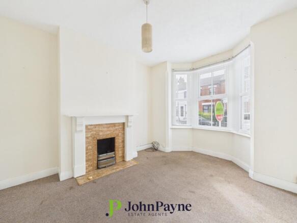 Lounge (Front)