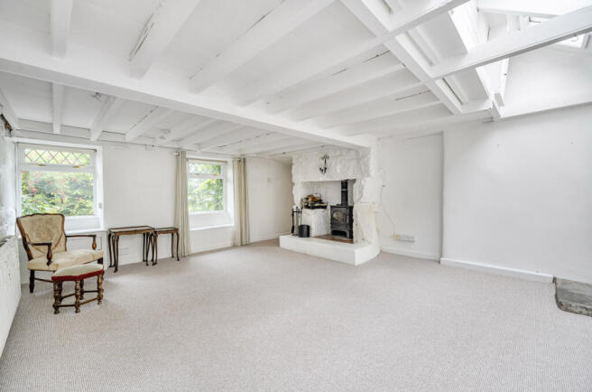 1315804-7-685c306...