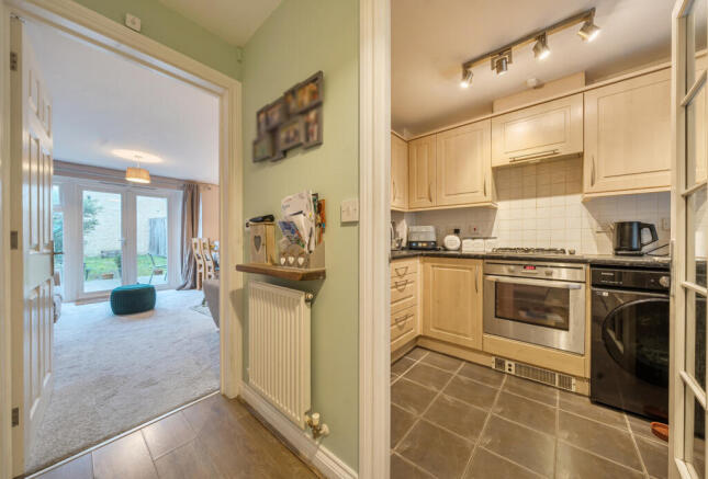 1415259-7-698c93e...