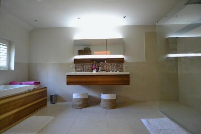Ensuite