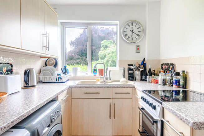 1 bed Flat for sale Image 7