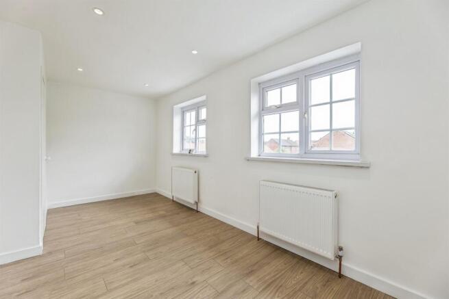 2 bed Semi-Detached for sale Image 7
