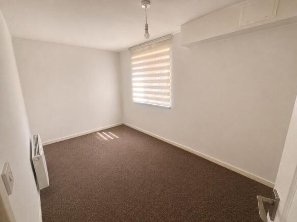 1 bed Flat to rent Image 4