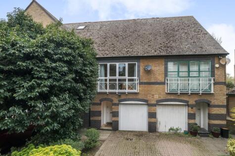 Eleanor Close, Canada Water, London, SE16