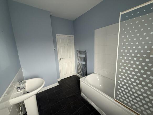 3 bed Terraced for sale Image 10