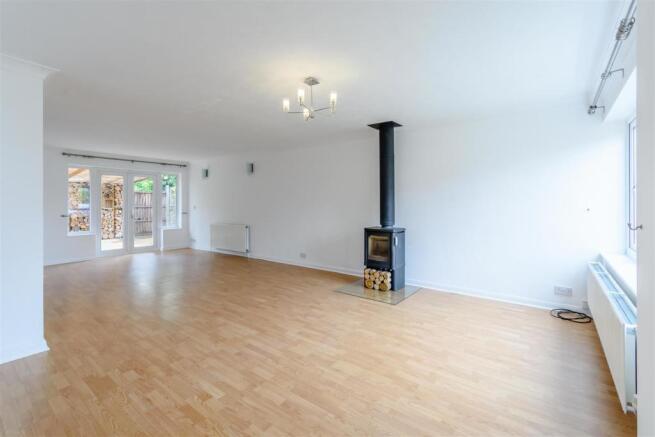 8469240-interior01.jpg