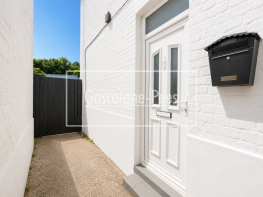 281, Worplesdon Road, Guildford GU2 9XN