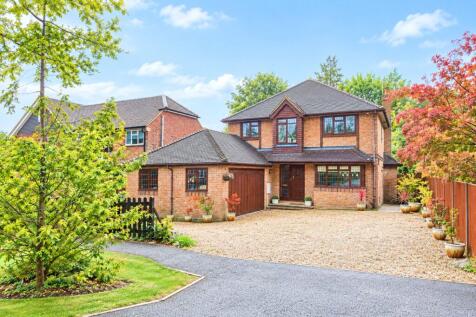 Courtmoor Avenue, Fleet, Hampshire, GU52