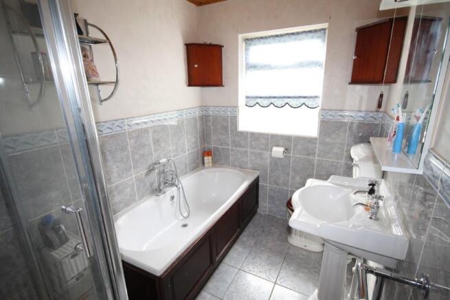 En Suite Bathroom