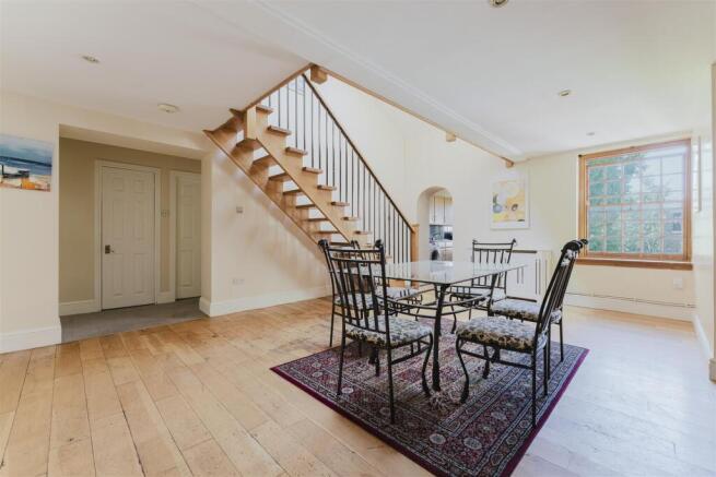 24 Osterley Recp 2.jpg